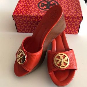 Tory Burch sz 10.5 orange leather wedges